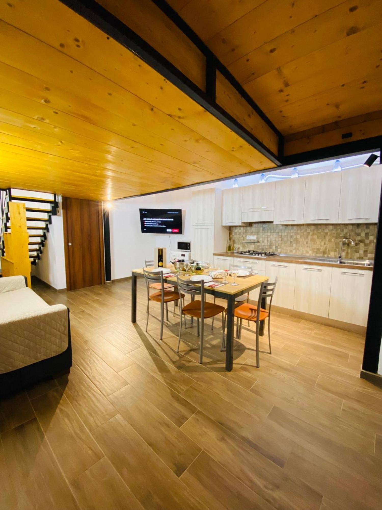 Casa Vacanze Al Civico 72 ピッツォ エクステリア 写真